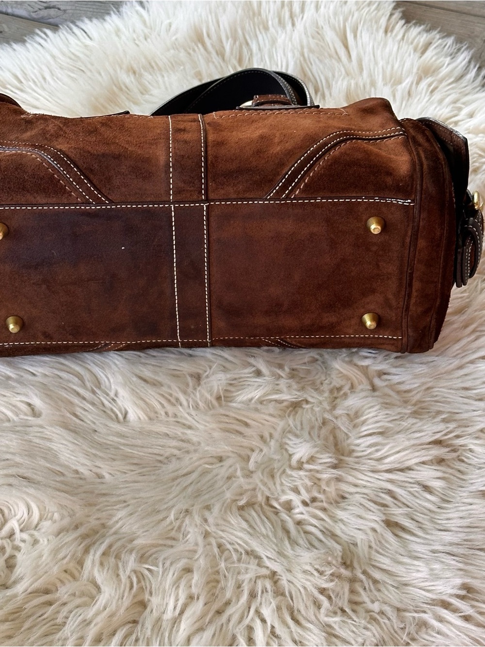 Coach SMALL 10061 Vintage Mia Soho
Y2K Brown Suede Shoulder Bag - Picture 8 of 11